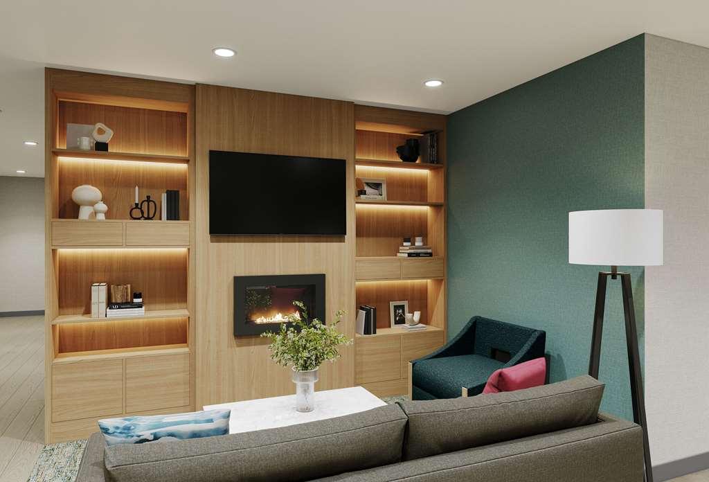 Comfort Inn & Suites Newark Liberty International Airport Interior photo