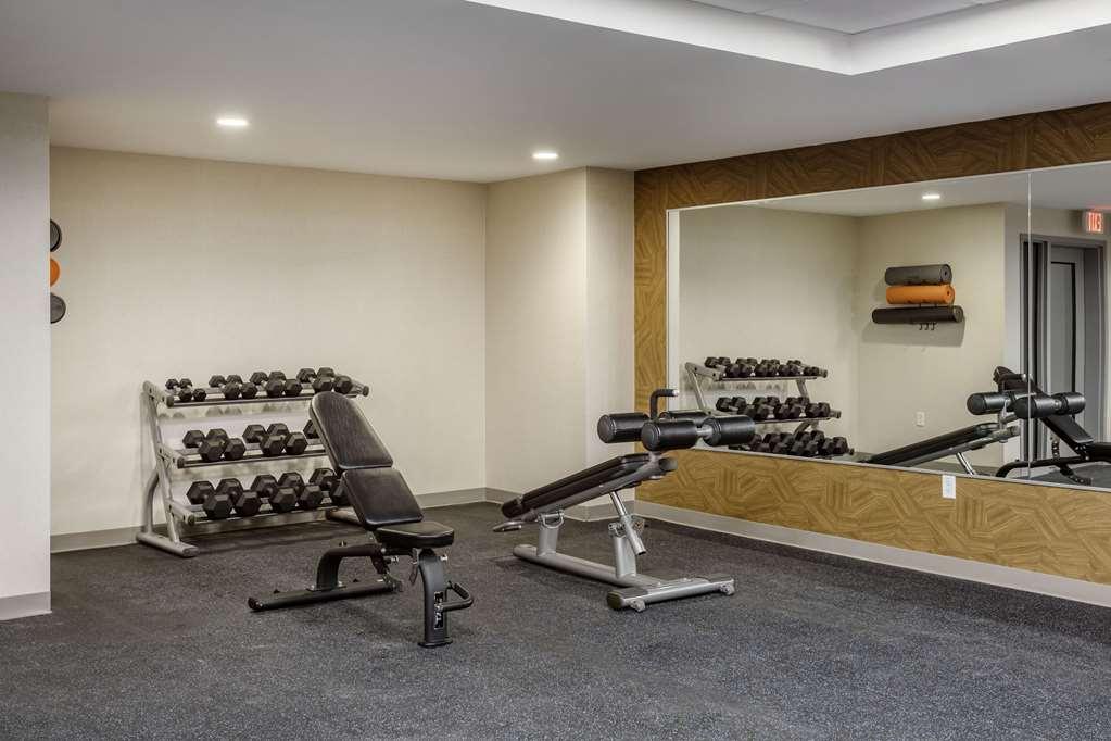 Comfort Inn & Suites Newark Liberty International Airport Facilities photo