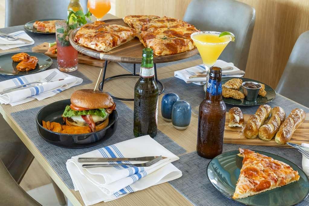 Comfort Inn & Suites Newark Liberty International Airport Restaurant photo